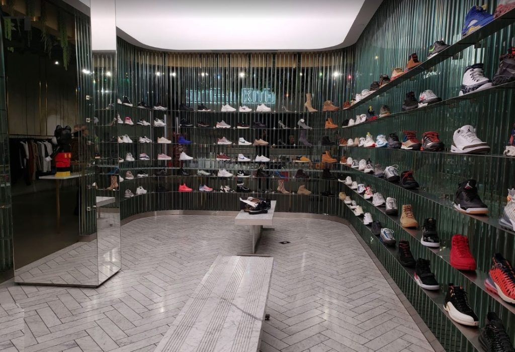 shoe display shelving
